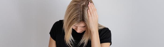 Žiemą atsirado daugiau pleiskanų? Sužinokite kodėl